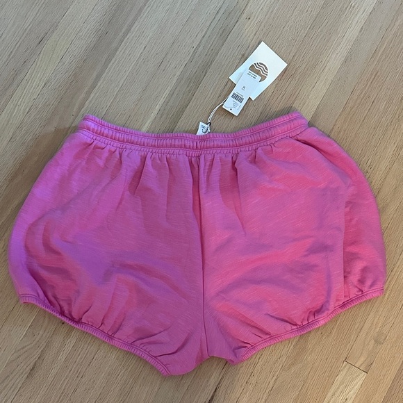NWT Anthropologie Daily Practice - M - Hot Pink Bubble Grace Bloomer Shorts - Picture 4 of 4